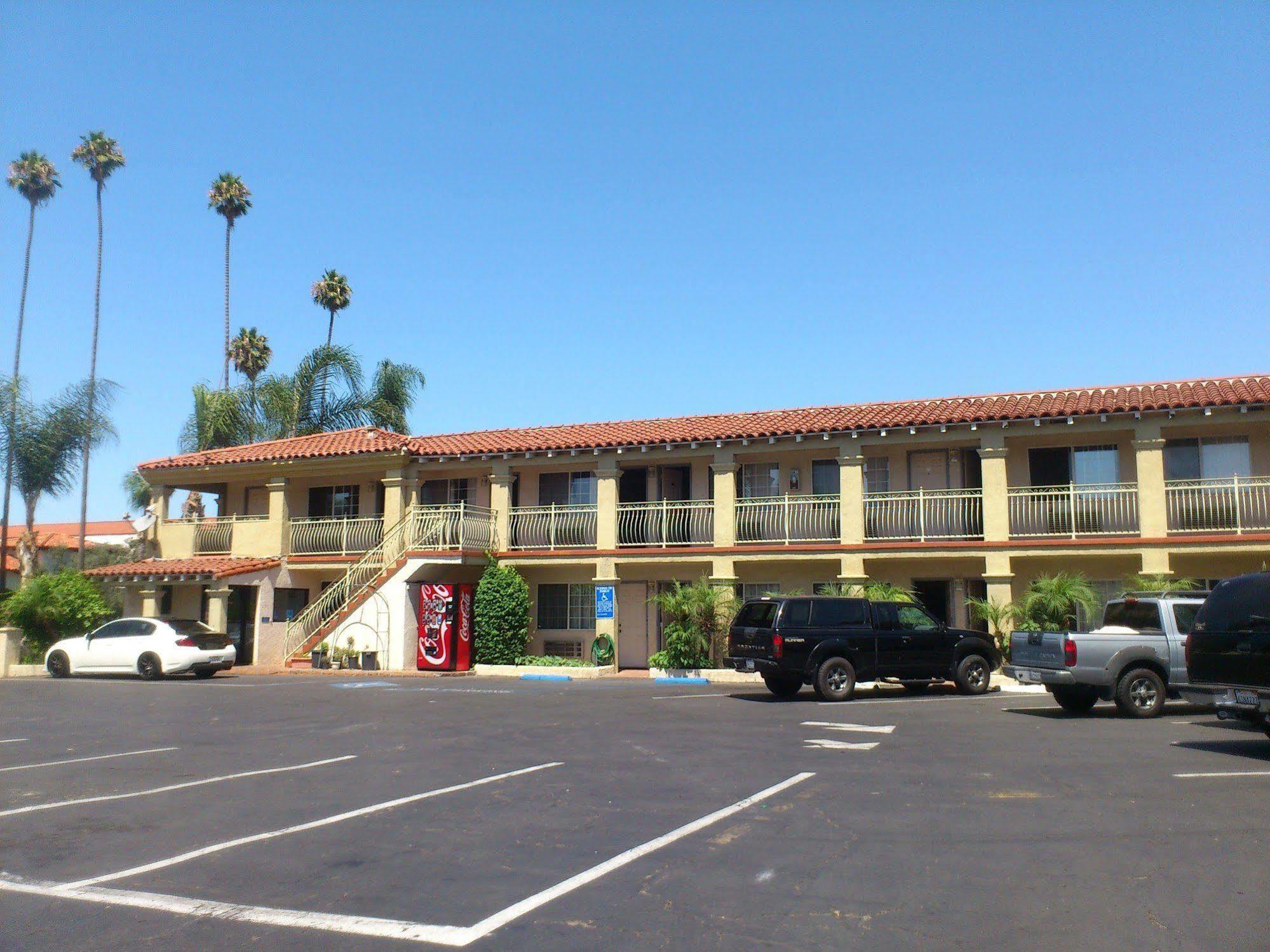 Santa Ana Travel Inn Exterior foto